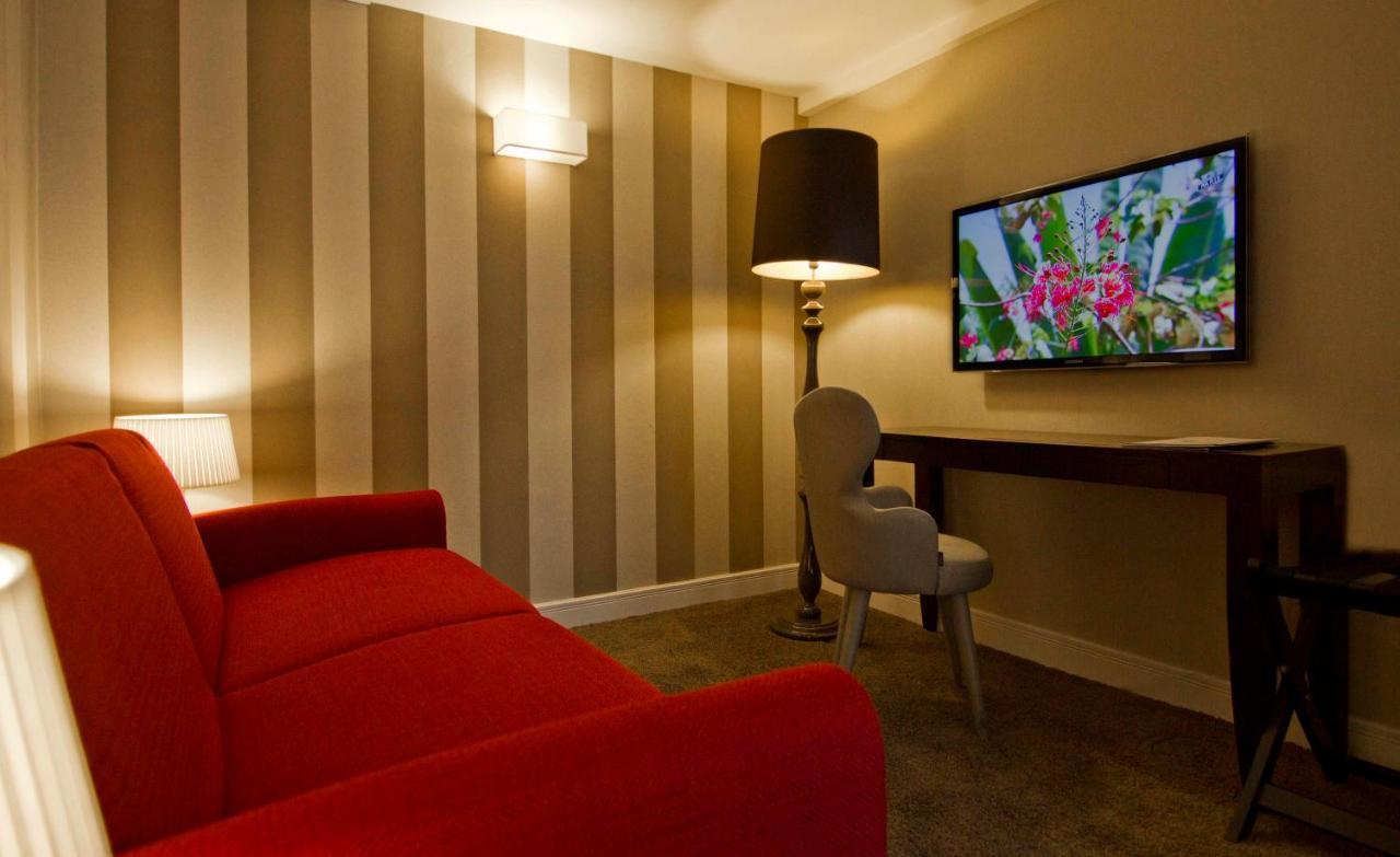 Hotel Plaza Etoile Paris Eksteriør billede
